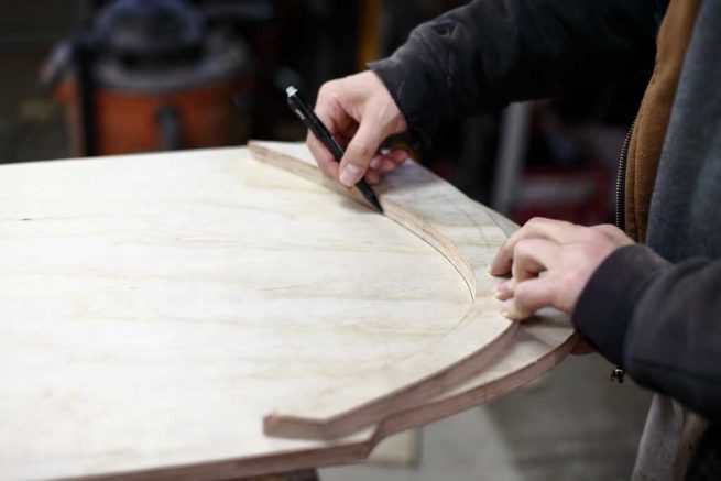 How to Build a DIY Dining Table Bench with Curved Legs - TheDIYPlan