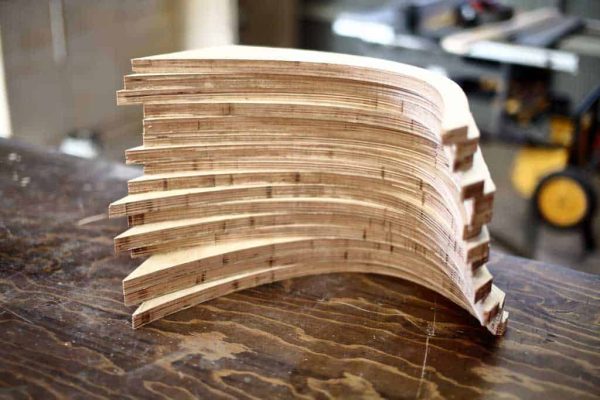 How to Build a DIY Dining Table Bench with Curved Legs - TheDIYPlan