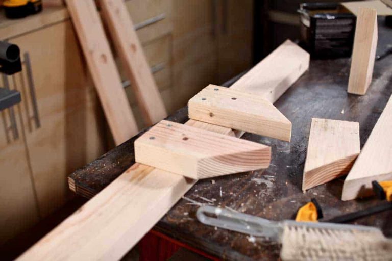 How to Build a DIY Wooden Ladder Toss Game TheDIYPlan